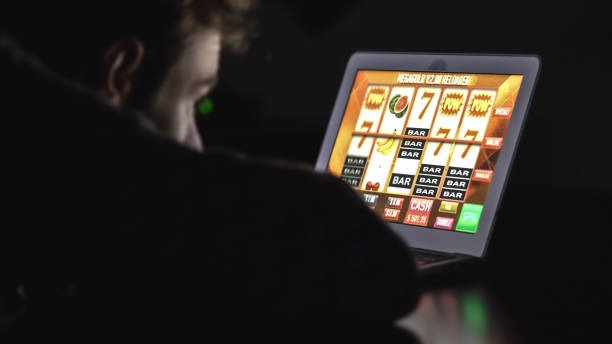 Live slot tournaments and live dealer tables at mahaslot login